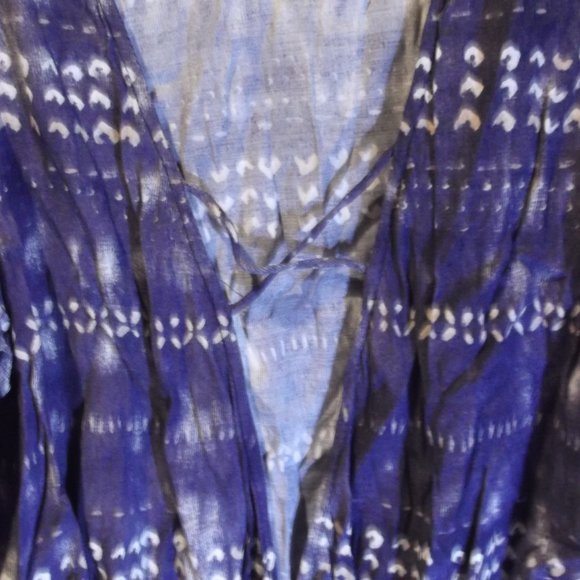 Must Bundle - Lucy Love Cross Strap High-Lot Top - Small - Picture 7 of 12